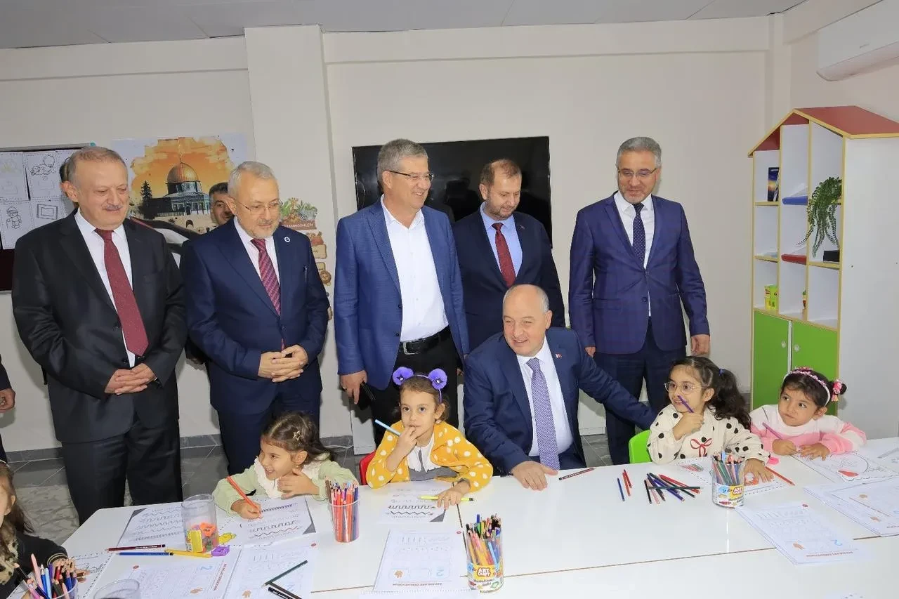 Denizli'de Muhammet Sururi Başer Kur'an Kursu ve Seyfi Başer Gençlik Merkezi