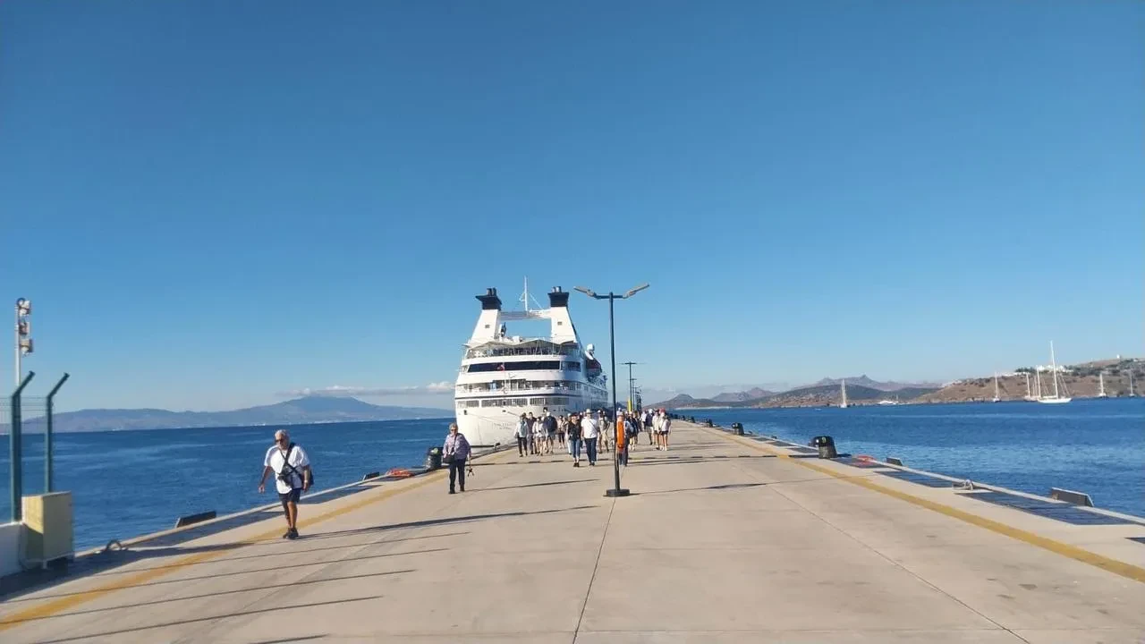 Star Legend gemisi Bodrum'a 277 Amerikalı yolcu getirdi