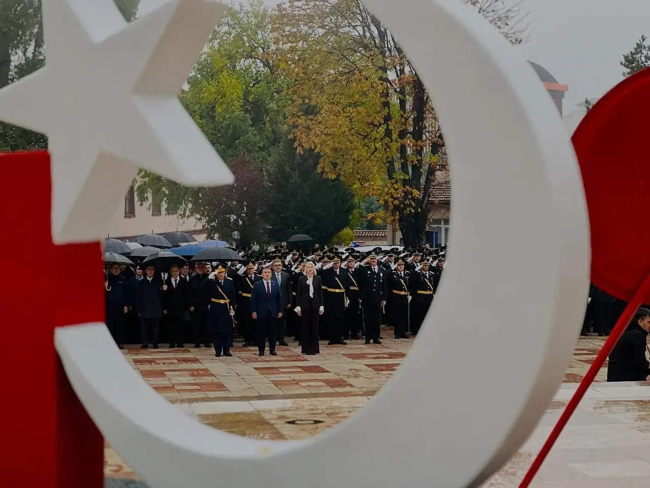 Bilecik’te Cumhuriyet Bayramı kutlamaları çelenk sunumuyla başladı