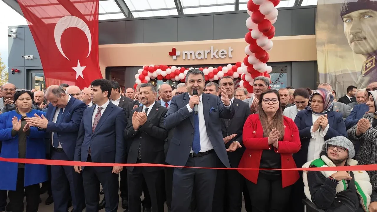 Gediz Belediyesi yeni akaryakıt istasyonunu hizmete açtı