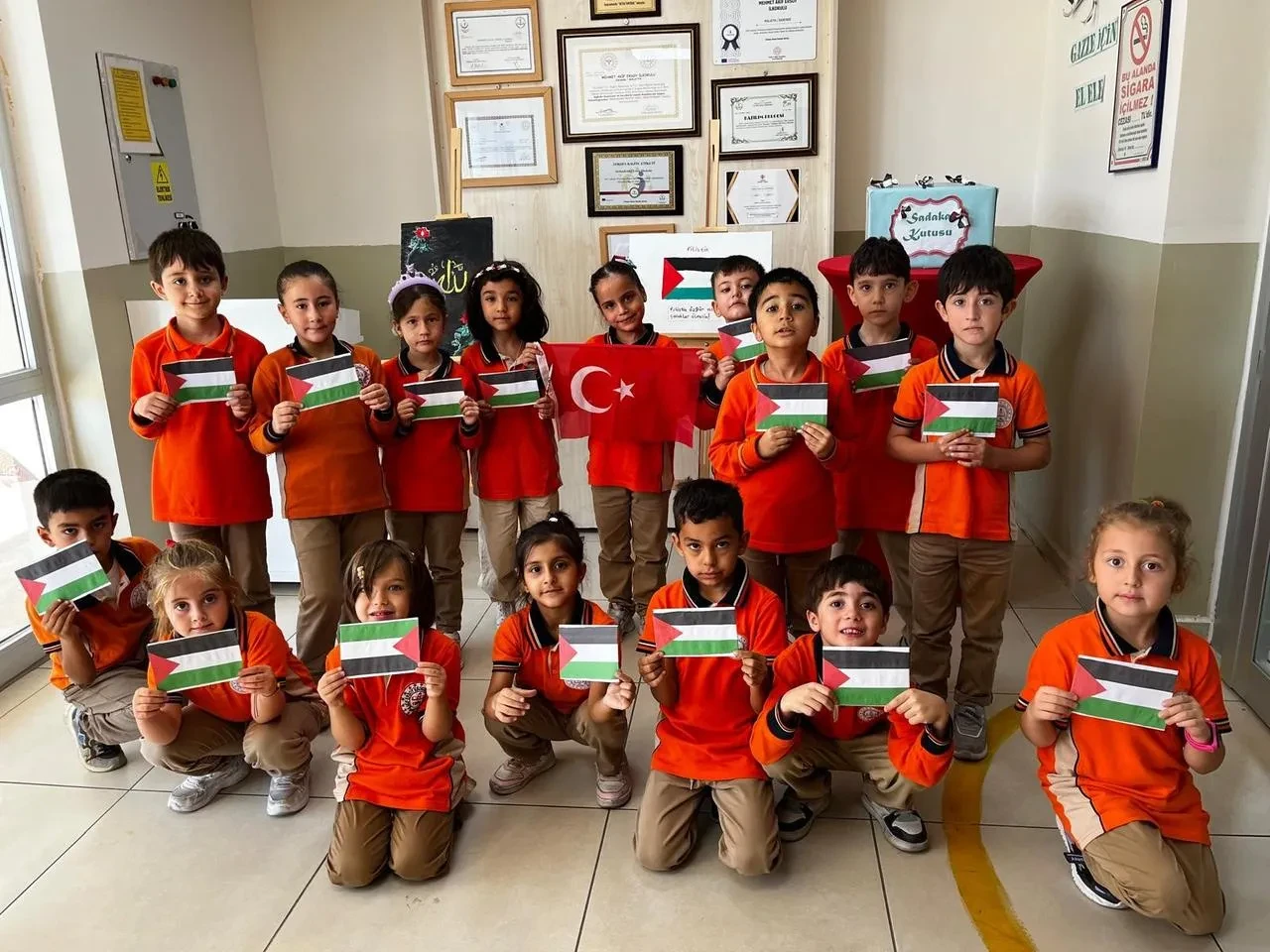 Darende’deki Mehmet Akif Ersoy İlkokulu Gazze için etkinlik düzenledi