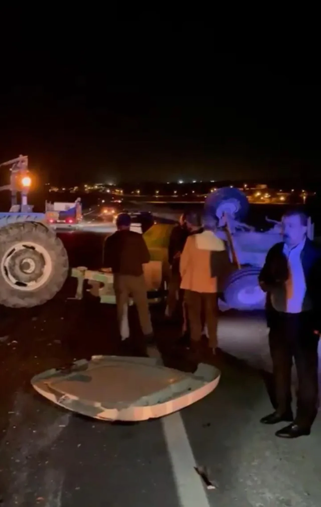 Siirt’te hafif ticari araç ile traktör çarpıştı 2 yaralı