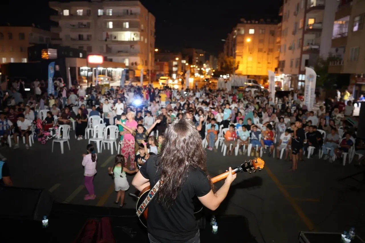 Akdeniz'de Kültür Yolu Festivali konser ve sinema etkinlikleriyle başladı