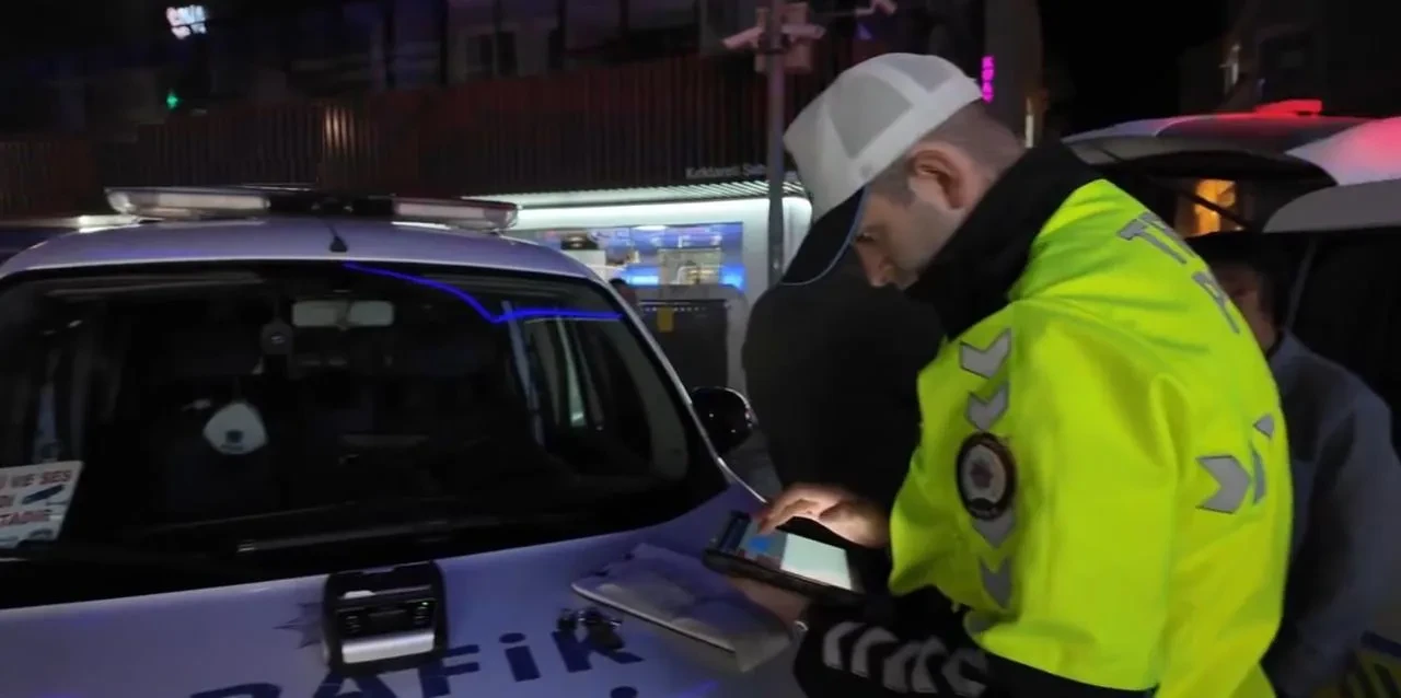 Kırklareli'nde polis ekipleri şok trafik denetimi yaptı