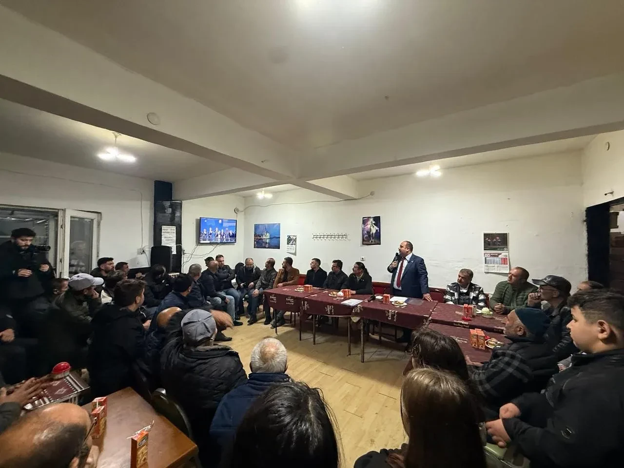 İnönü Belediye Başkanı Serhat Hamamcı Oklubalı Mahallesi'nde vatandaşlarla buluştu