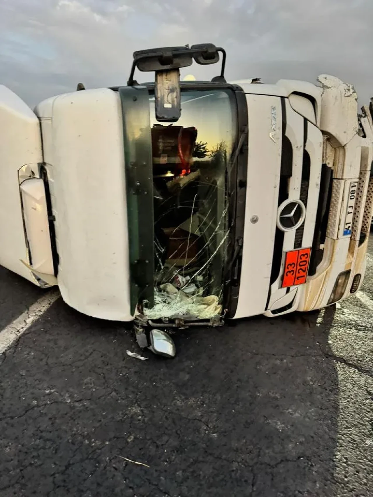 Şanlıurfa'da mazot yüklü tanker otomobile çarptı 6 kişi yaralandı