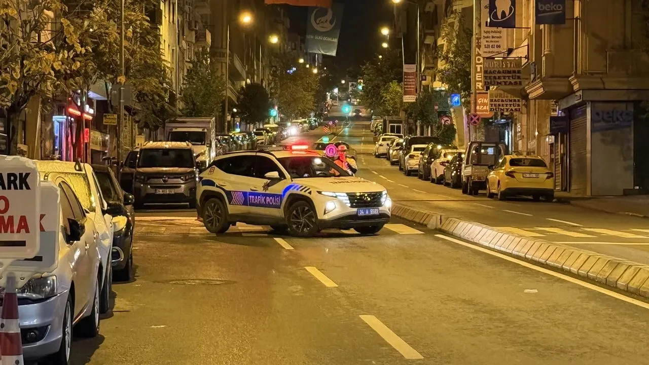 İstanbul'da Cumhuriyet Bayramı kutlamaları için Vatan Caddesi trafiğe kapandı