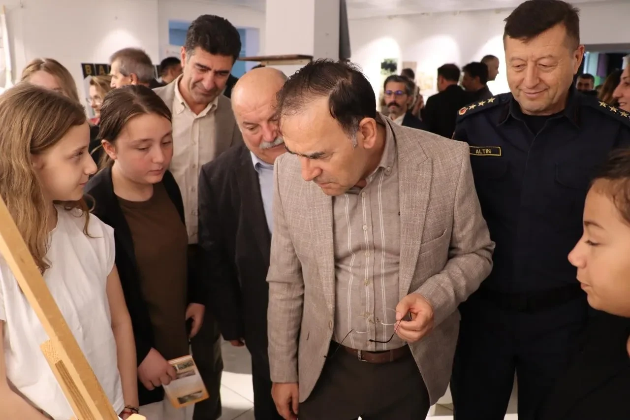 Yalova'da endemik bitkiler sergisi DKMP iş birliğiyle açıldı