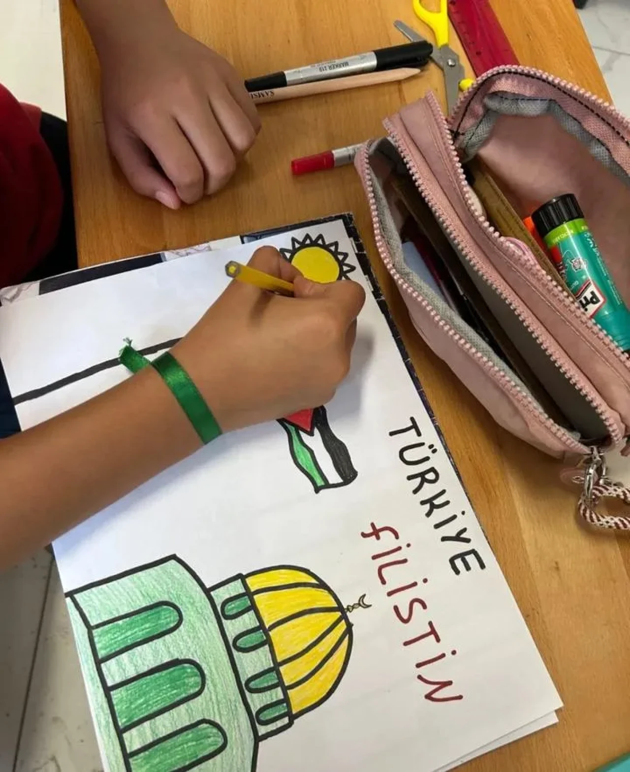 Altıntaş Mustafa Kemal Ortaokulu öğrencileri Filistin’e destek için etkinlik düzenledi