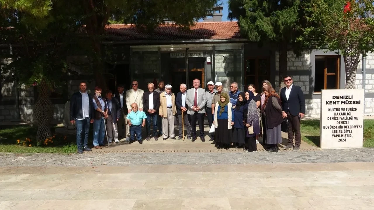 Yaşlılar Denizli Kent Müzesi’nde tarihi yolculuğa çıktı