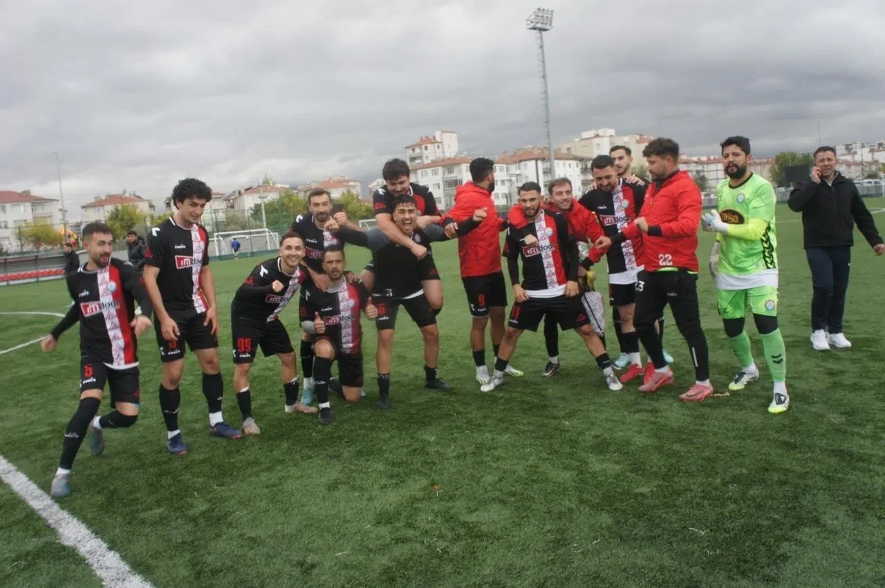 Döğerspor Hacılar Erciyesspor’u 2-0 yenerek liderliğini korudu