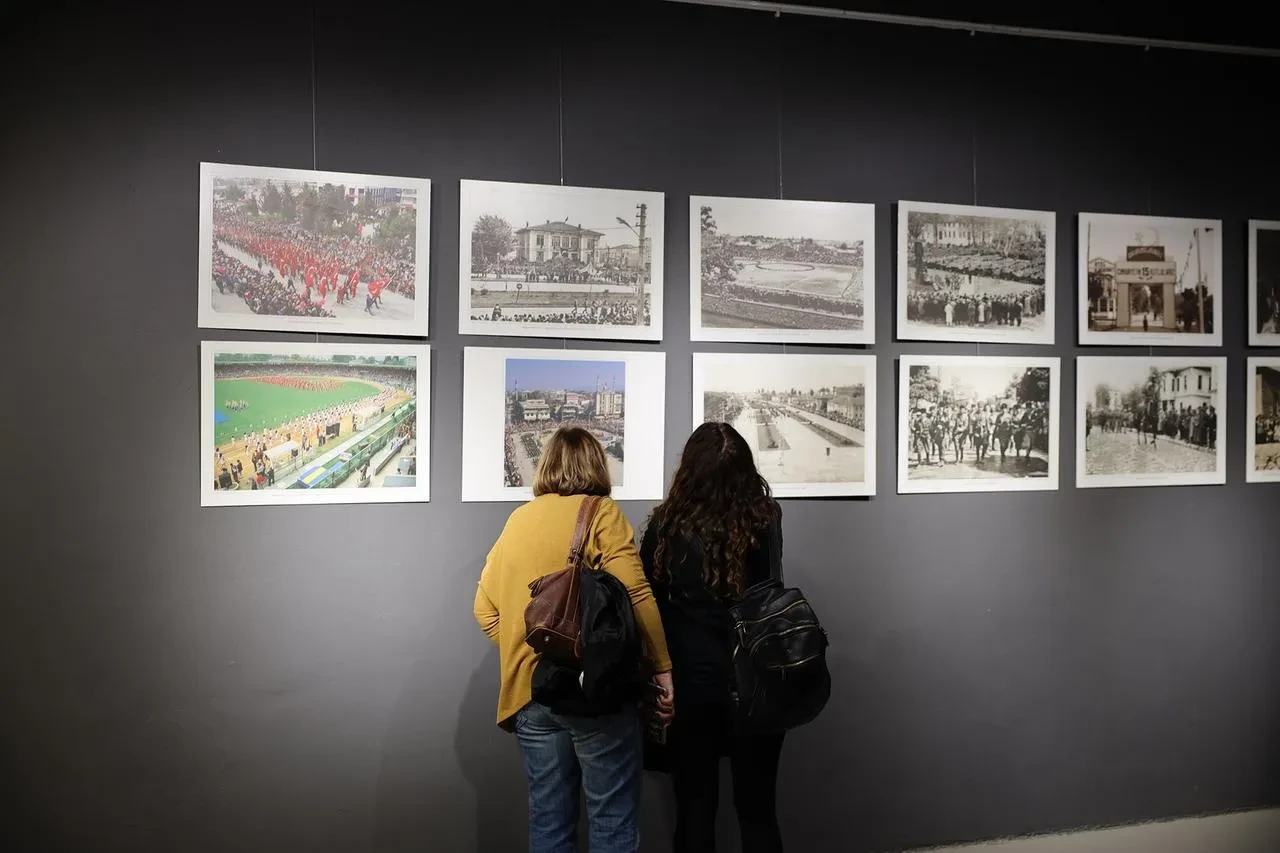 Adapazarı’nda Bayramlar sergisi Sakarya’da sanatseverlerle buluştu