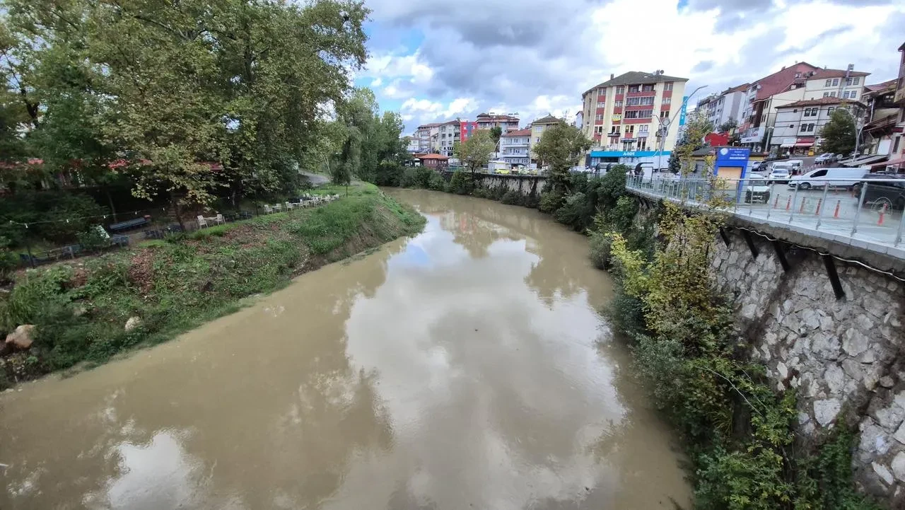 Bartın Irmağı taşkın riski nedeniyle kontrol altına alındı