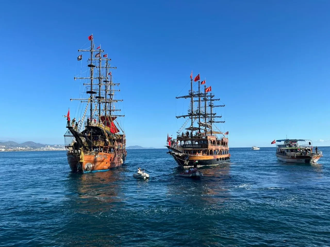 Alanya’da İsrail’in Gazze saldırılarına karşı yürüyüş düzenlendi