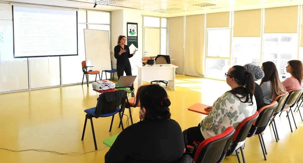 Osmangazi belediyesi osmek kurslarında site yöneticiliği eğitimi başladı