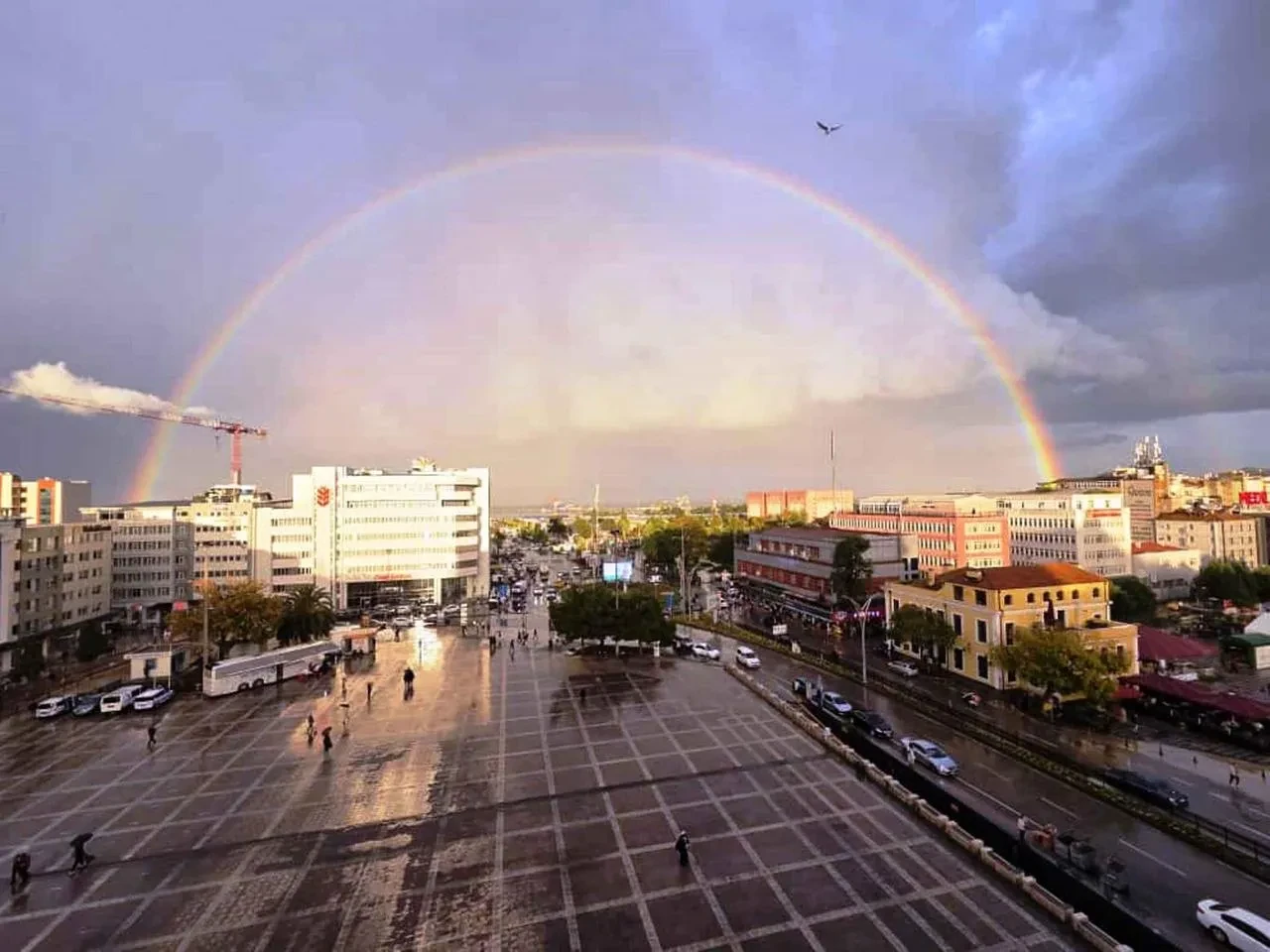 Samsun'da sağanak sonrası ikili gökkuşağı görsel şölen oluşturdu
