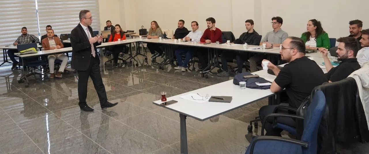 Mevlana Kalkınma Ajansı Konya'da dijital dönüşüm ve yapay zeka eğitimi düzenledi