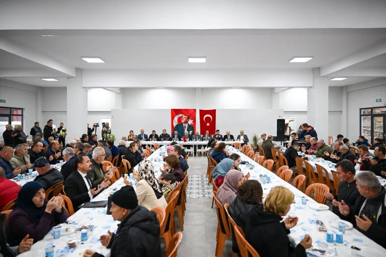 Kırklareli'nin Tozaklı köyünde çok amaçlı düğün salonu törenle hizmete açıldı