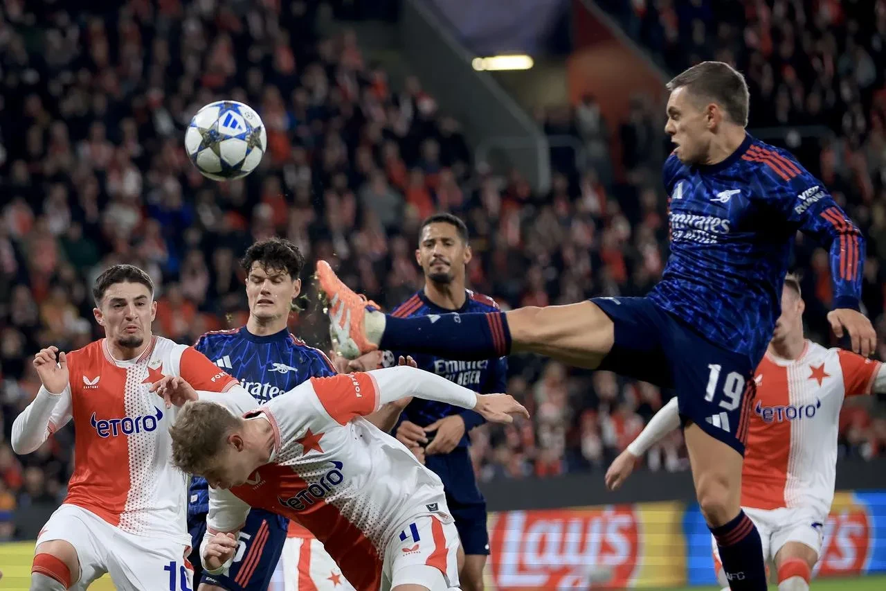 Arsenal şampiyonlar liginde slavia prag'ı 3-0 mağlup etti