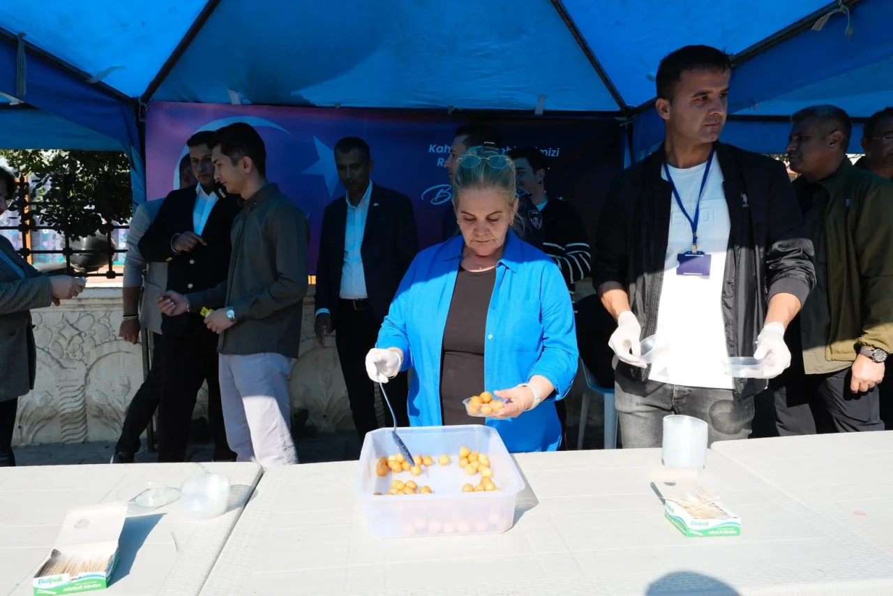 Didim'de şehitler için lokma hayrı düzenlendi.