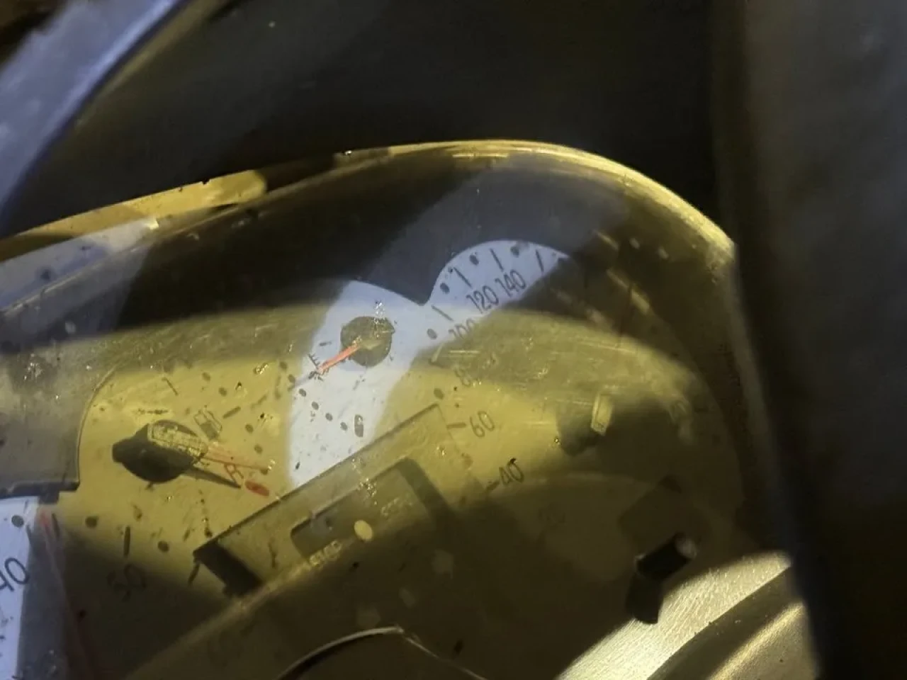 Zonguldak'ta tünelde kontrolünü kaybeden araç duvara çarptı, 2 kişi ağır yaralandı