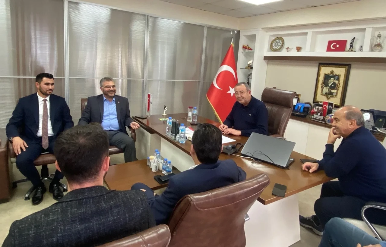 Kuşadası Ticaret Odası turizm bölgelerinin sorunlarını Özmen'e aktardı