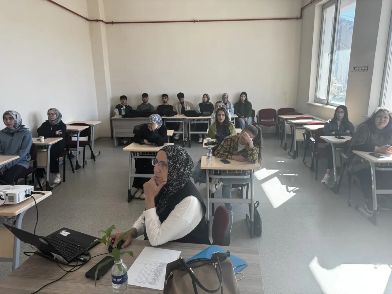 Bozkır İlçe Gençlik Merkezi öğrencilerin gelişimine katkı sağlıyor