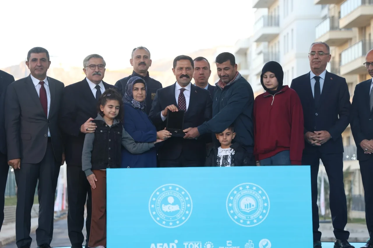 Hatay'da depremzedelere 11 bin 320 bağımsız bölümün hak sahipleri belirlendi