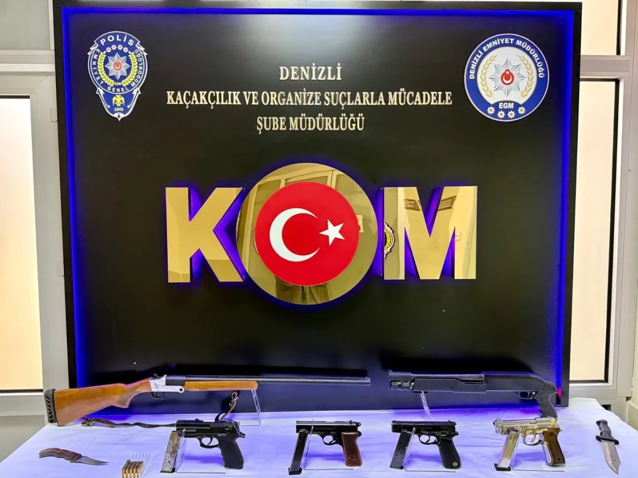 Denizli’de Kaçak Silah Operasyonunda Üç Şüpheli Yakalandı