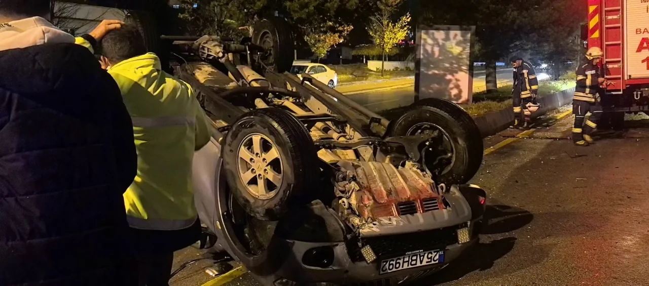 Erzurum'un Palandöken ilçesinde kamyonet takla atarak sürücü hafif yaralandı