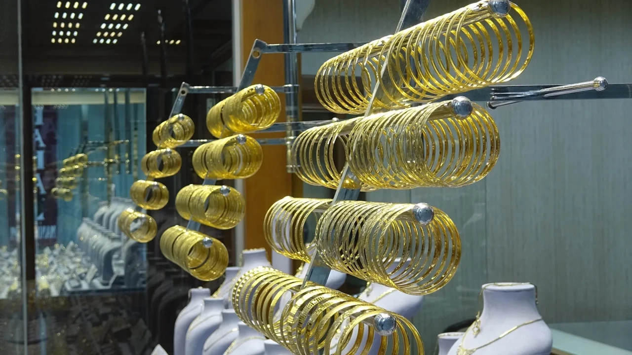 altın yatırımcıları yüzde 98 kazançla gülümserken döviz enflasyonun altında kaldı