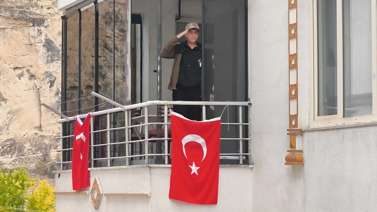 şehit annesinin çağrısı Tunceli'de 14 yaşındaki Yunus Emre'yi harekete geçirdi