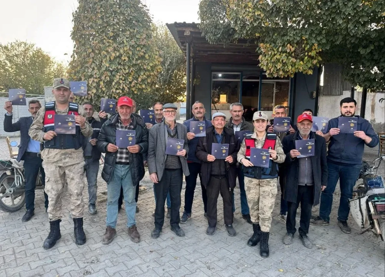 Iğdır'da kadına yönelik şiddetle mücadele kapsamında bilgilendirme çalışmaları yapıldı