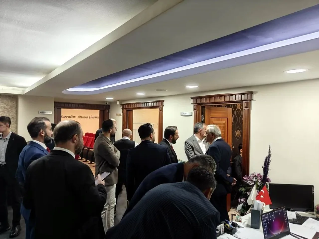 Kayseri'de sarraflar ve kuyumcular derneğinde iki aday başkanlık için yarışıyor