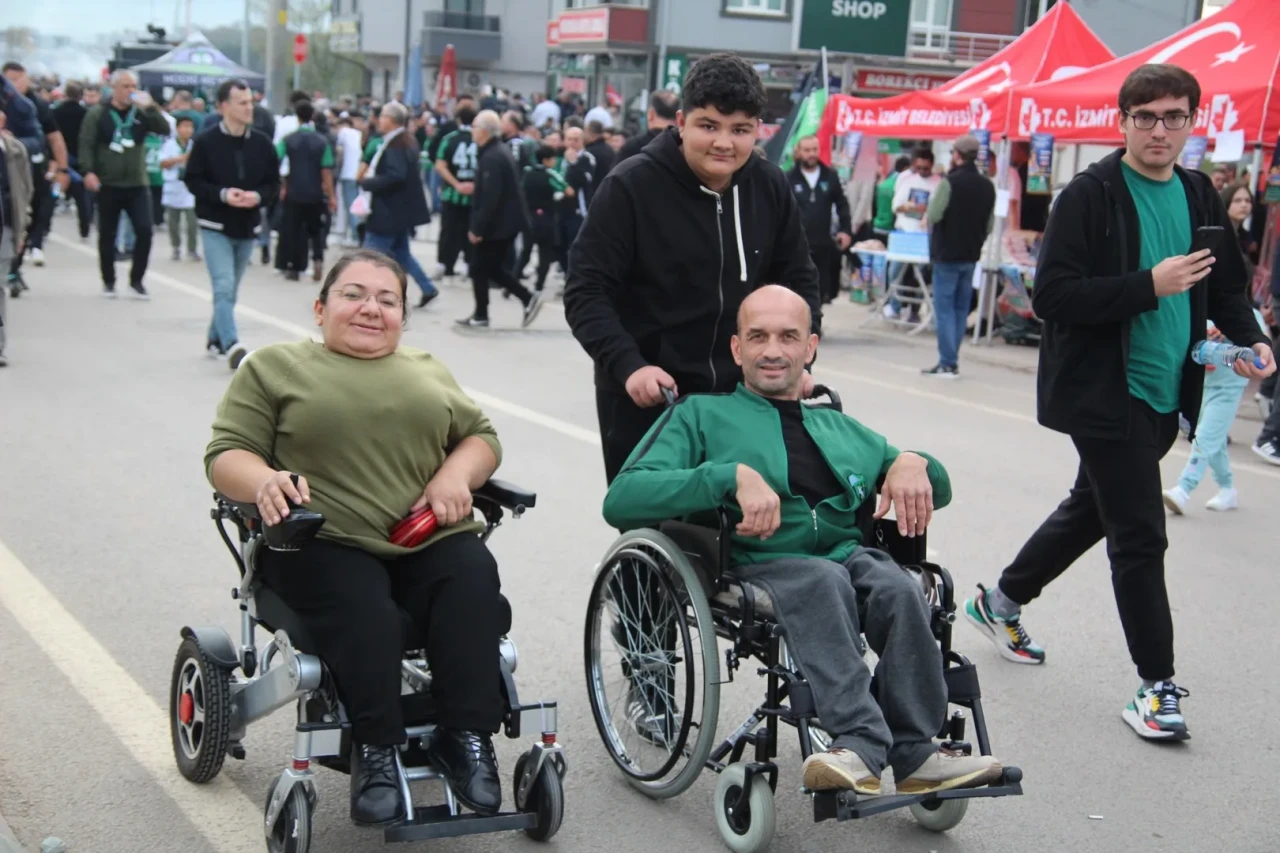 Kocaelispor-Galatasaray maçında 31 bin biletli seyirciyle seyirci rekoru kırıldı