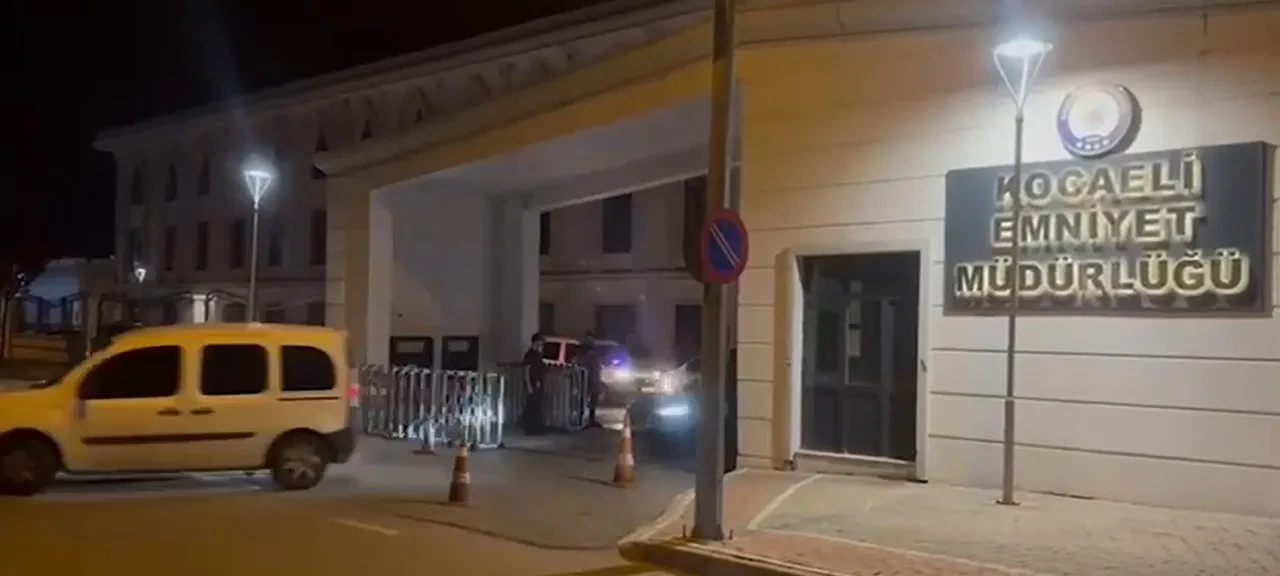 Kocaeli merkezli 11 ilde dolandırıcılık operasyonunda 37 şüpheli gözaltına alındı