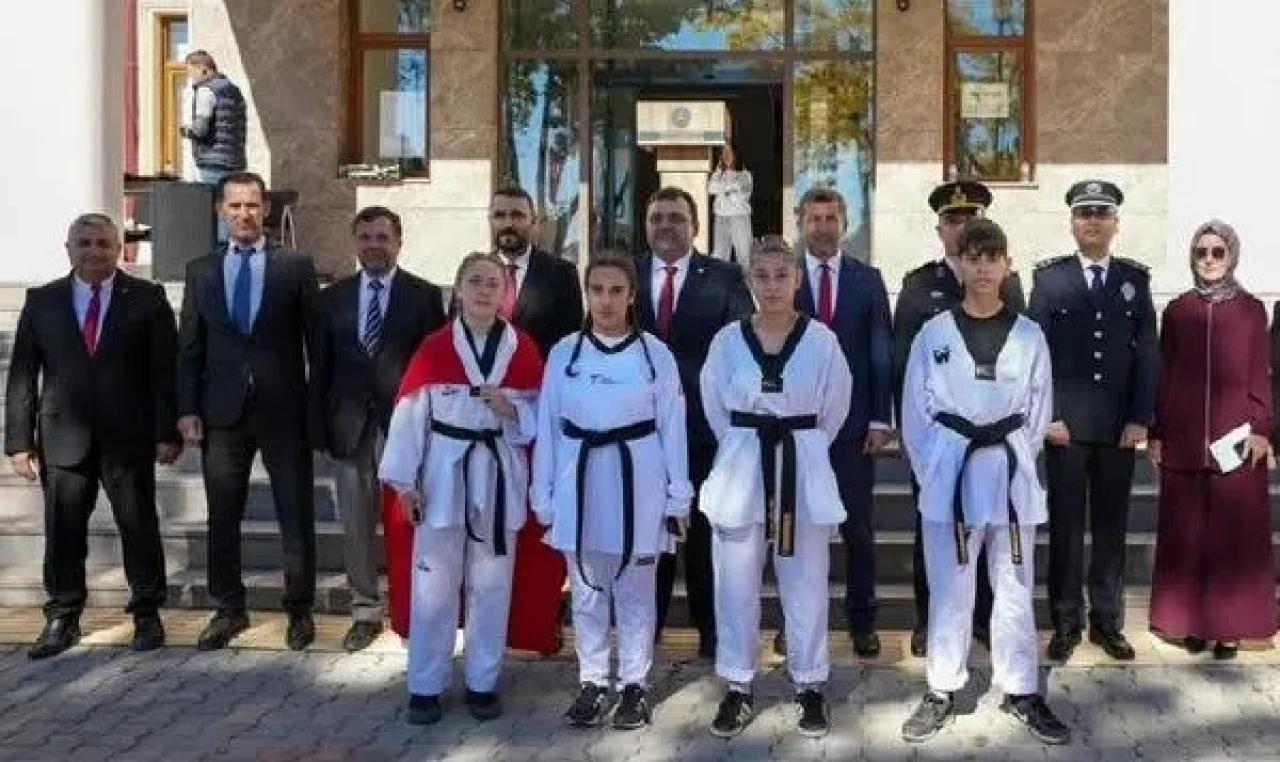 Kütahya Pazarlar Spor Lisesi 85 öğrenciyle 85 madalya hedefiyle yeni sezona başladı