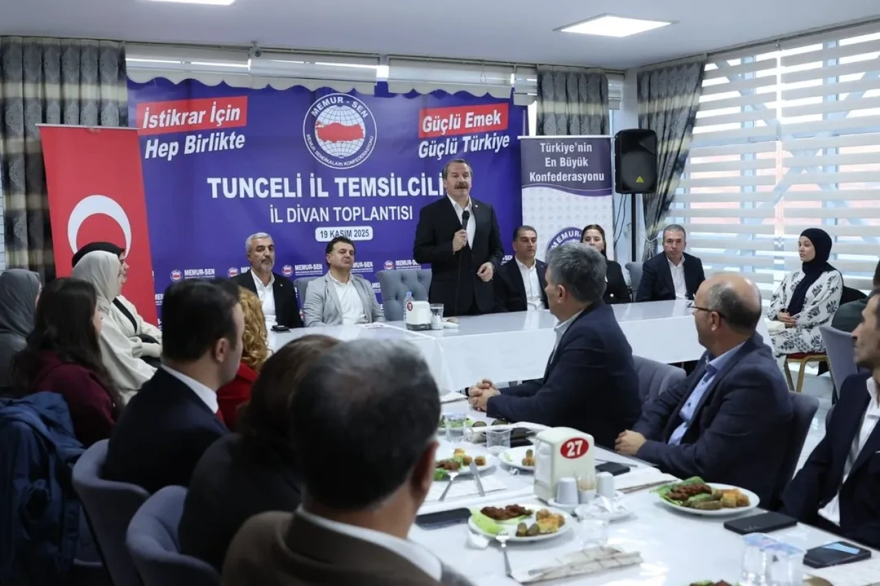 Memur-Sen Genel Başkanı Ali Yalçın Tunceli'de teşkilat mensuplarıyla bir araya geldi