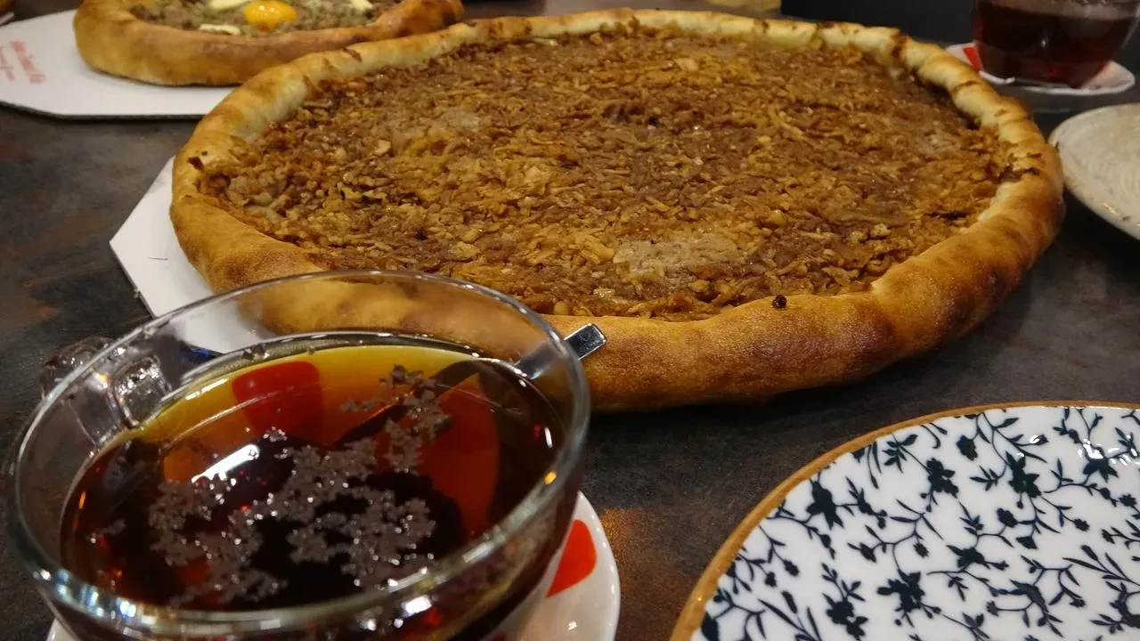 Trabzon pidesi Yomra elması ile farklı lezzet buluştu