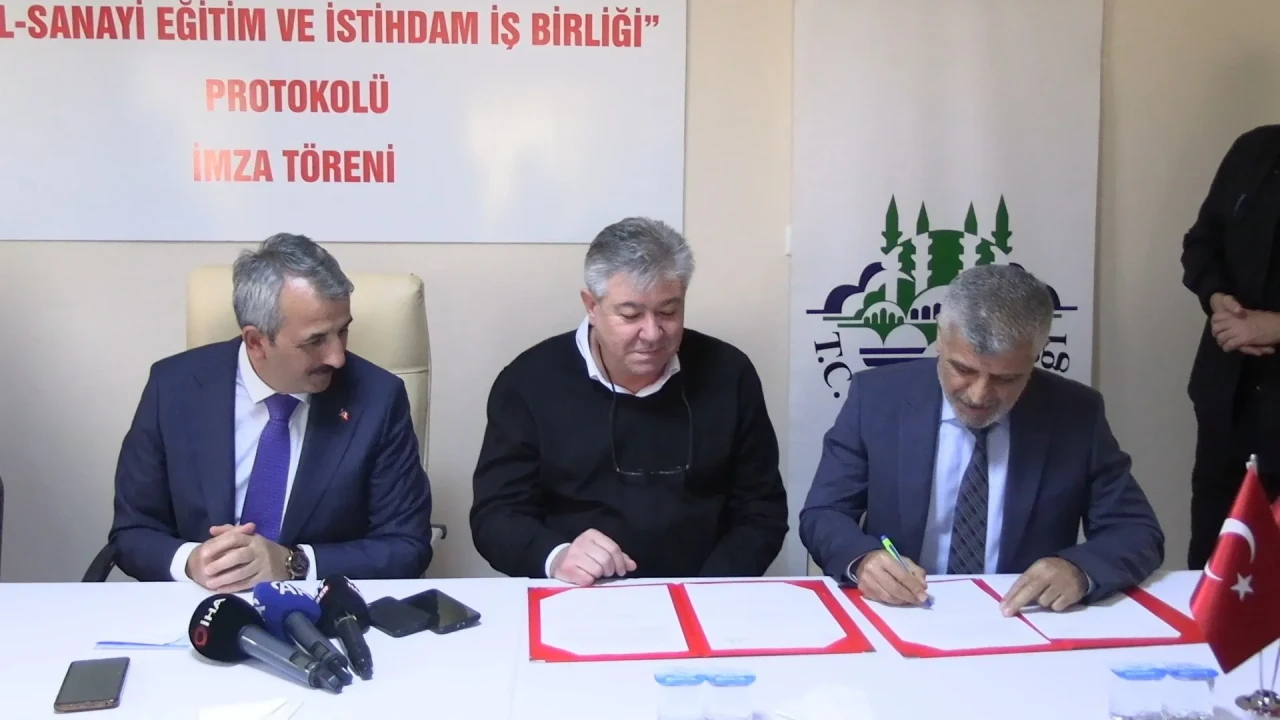 Edirne'de meslek lisesi öğrencilerine burs ve istihdam garantisi sağlandı
