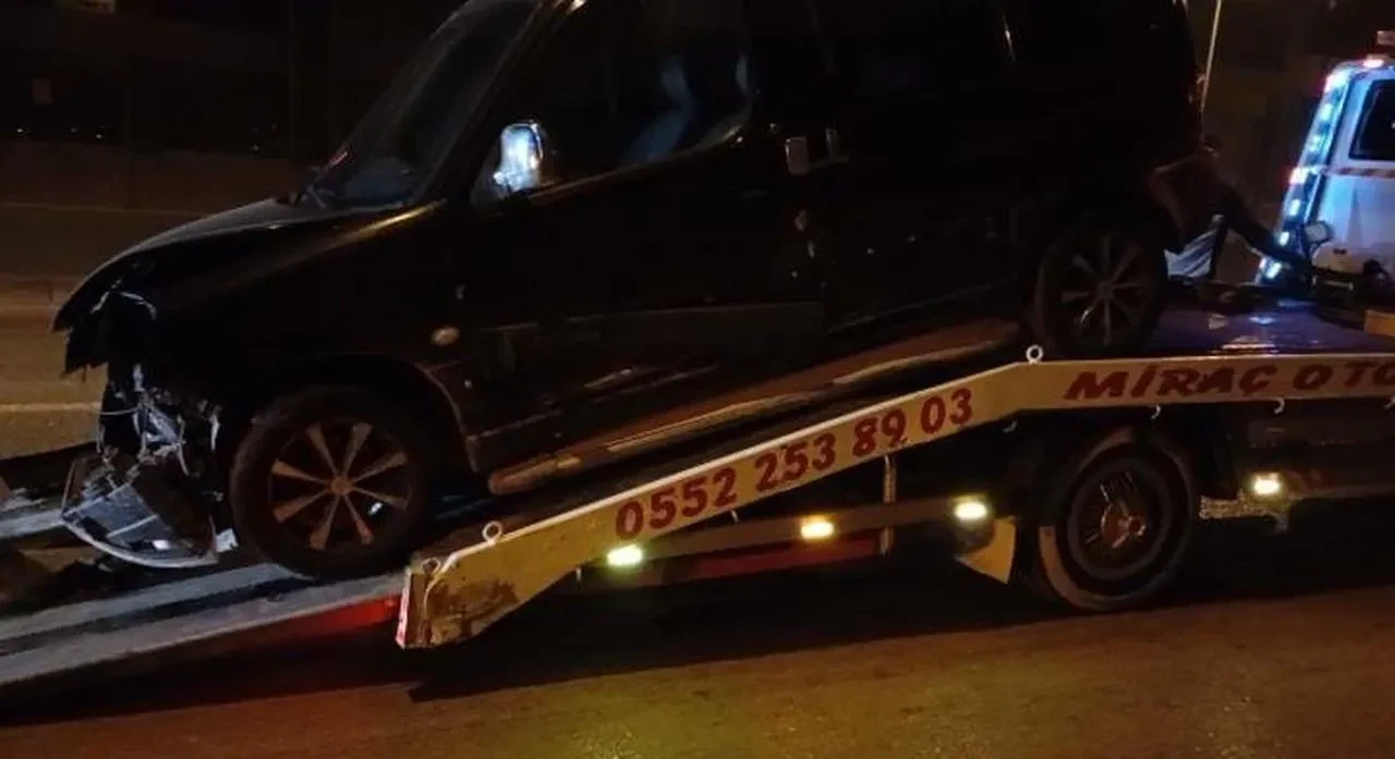 Bursa Yıldırım'da zincirleme trafik kazası iki kişiyi yaraladı