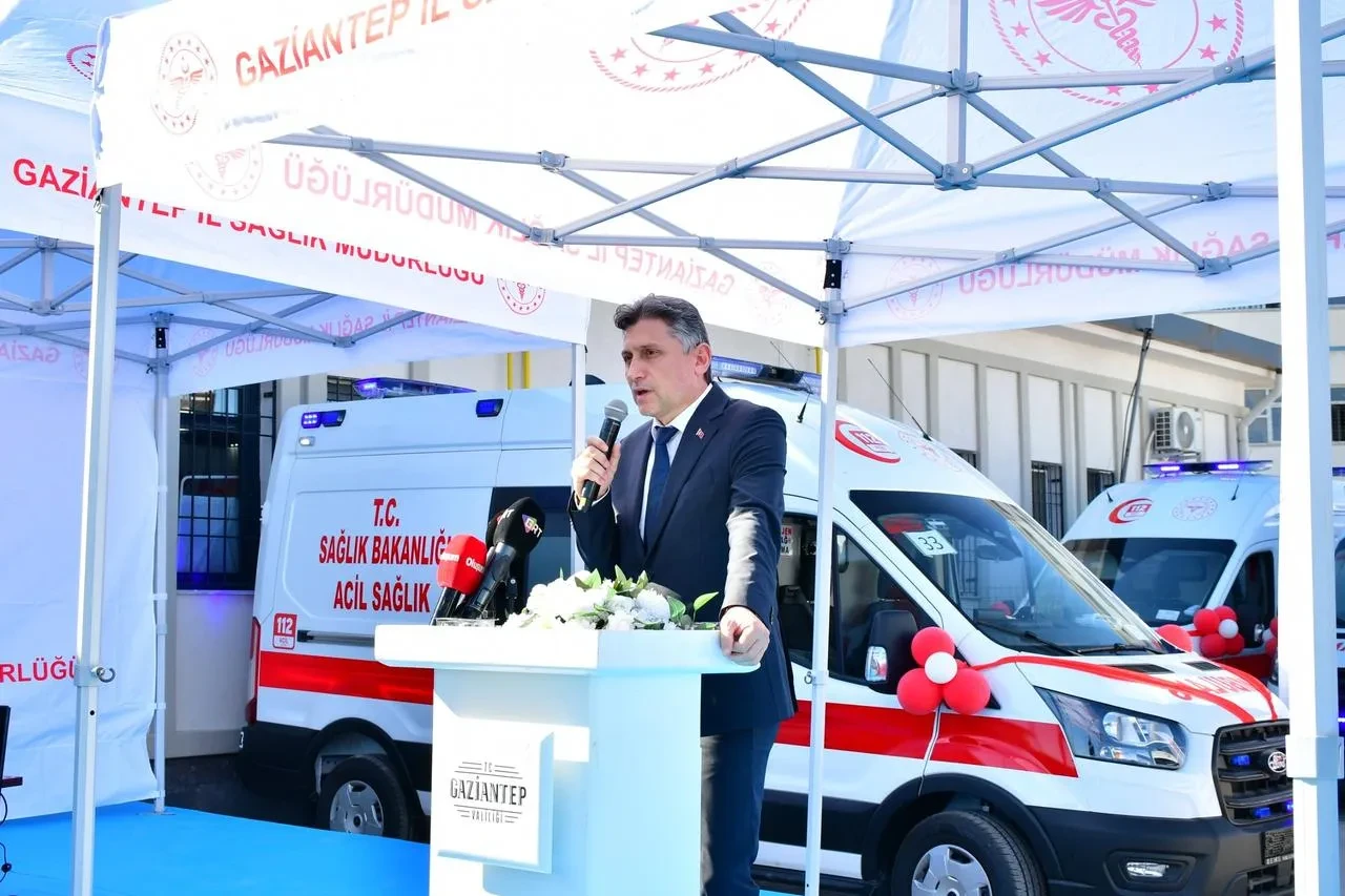 Sağlık Bakanlığı Gaziantep'e 16 yeni ambulans tahsis etti