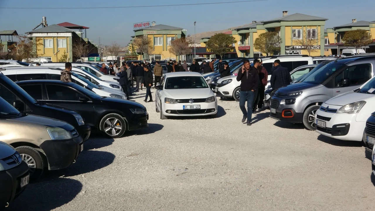 Van'da ikinci el araç fiyatları Türkiye ortalamasının üzerinde seyrediyor