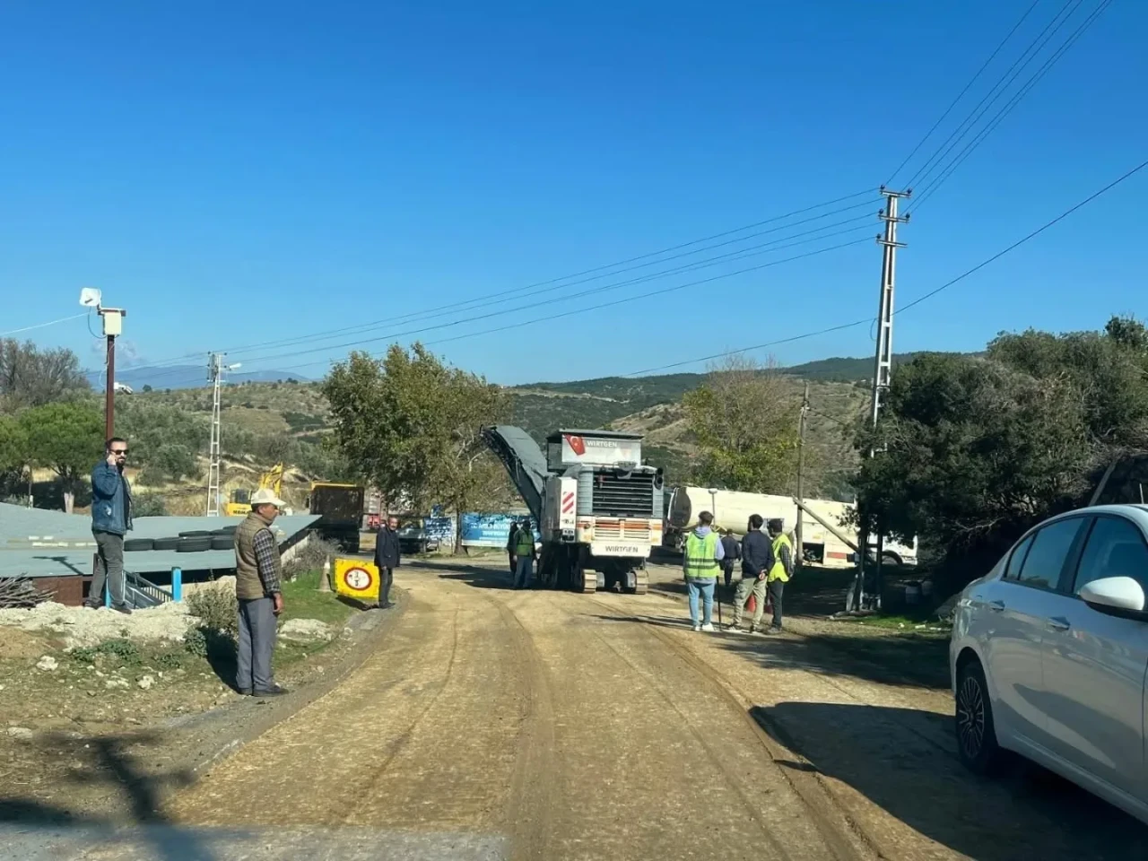 Yenipazar'da Koyunlar Mahallesi'nin giriş yolunda yenileme çalışmaları başladı