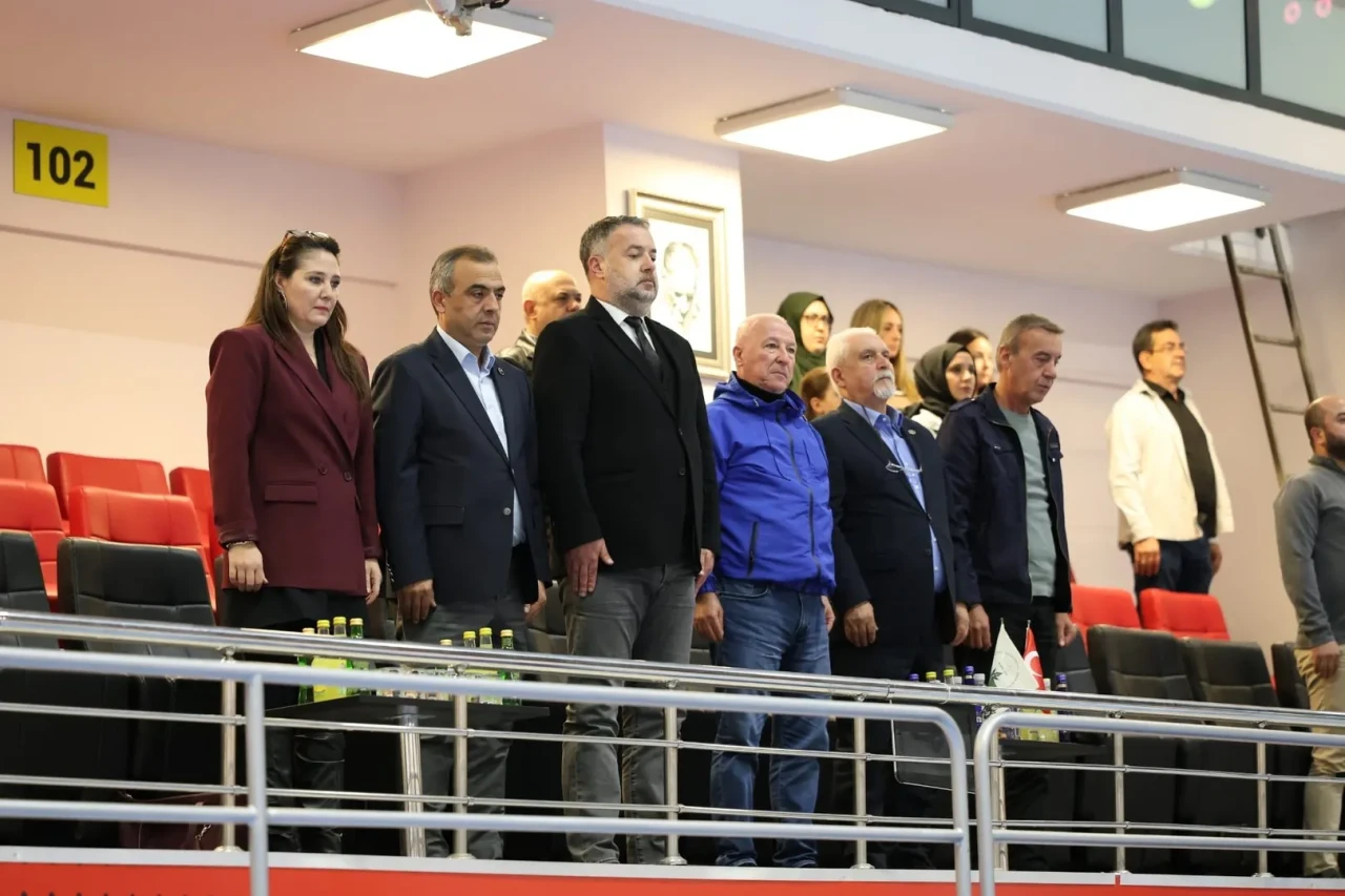 osmangazi belediyespor erkek voleybol takımı fenerbahçe'ye 3-1 mağlup oldu