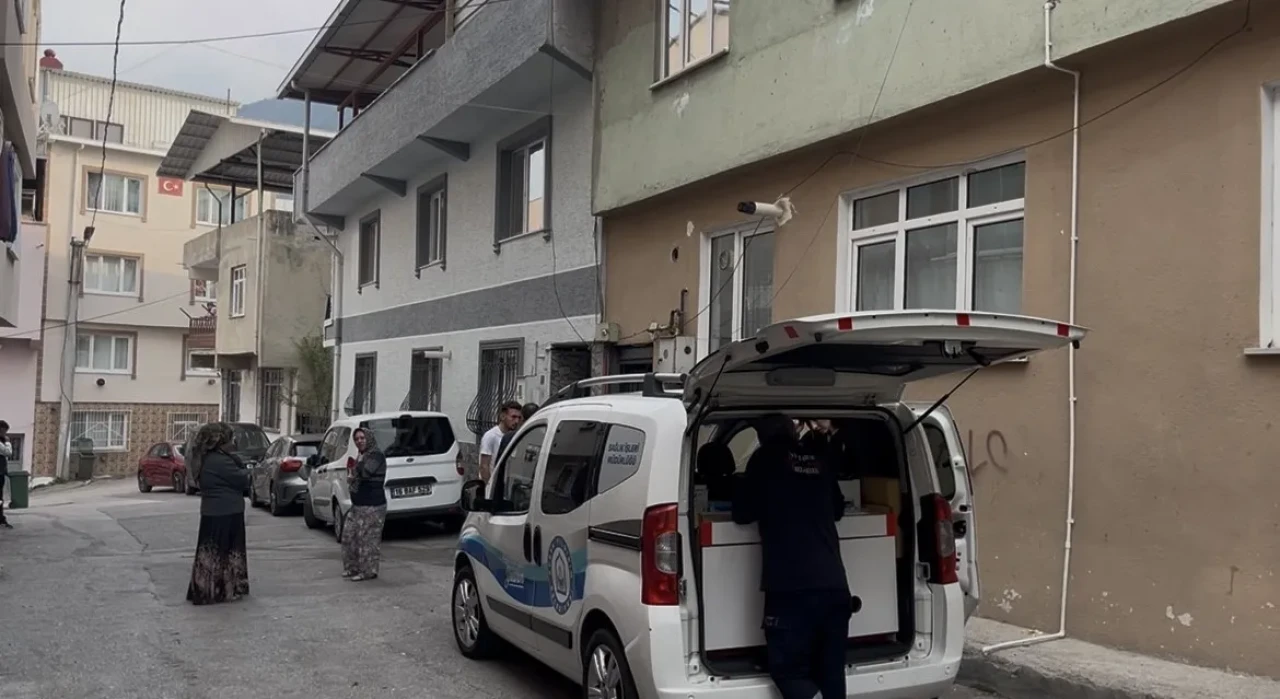 Bursa'da 43 yaşındaki Volkan Yaşlak evinde ölü bulundu