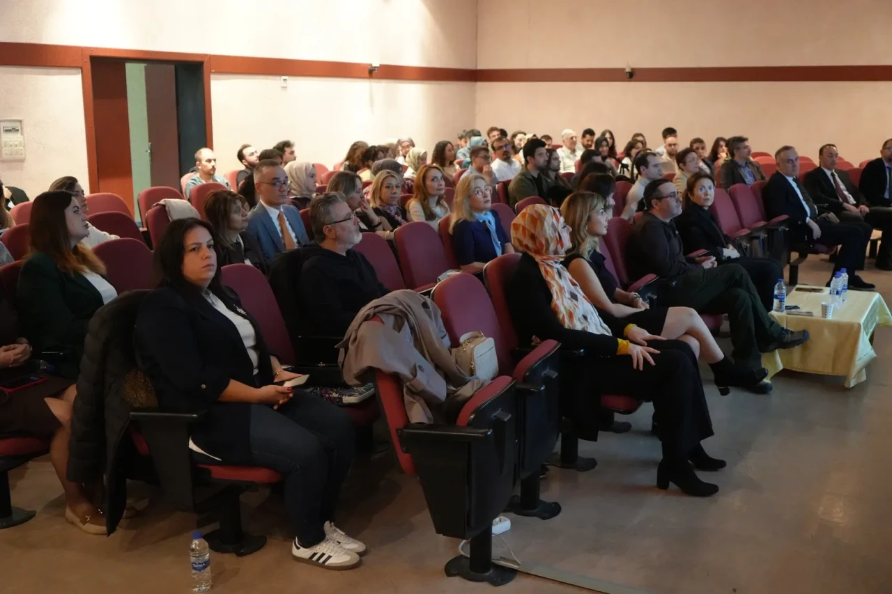 Samsun'da endometrium kanserindeki güncel tanı ve tedavi yöntemleri tartışıldı