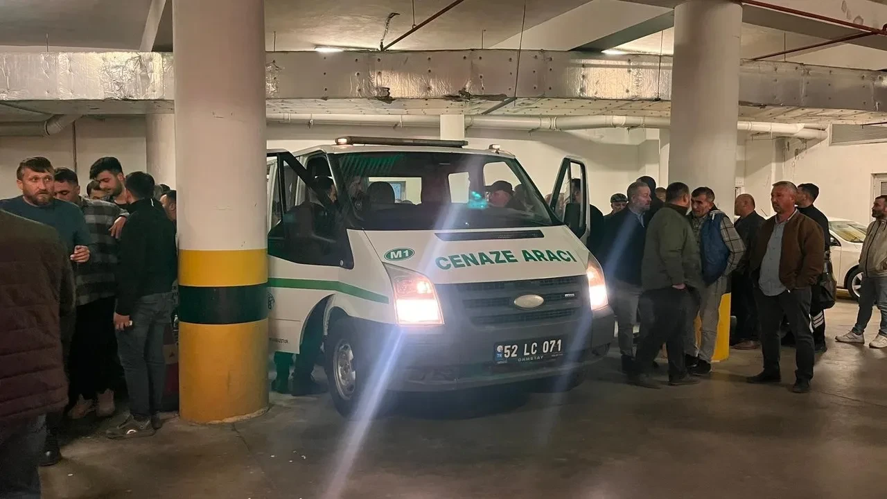 Ordu'nun Ünye ilçesinde öğrenci baygınlık geçirdikten sonra hayatını kaybetti