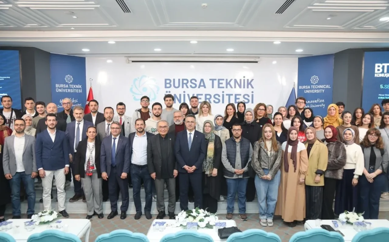 tarhan dijital bağımlılığın yeni nesli tehdit ettiğini vurguladı