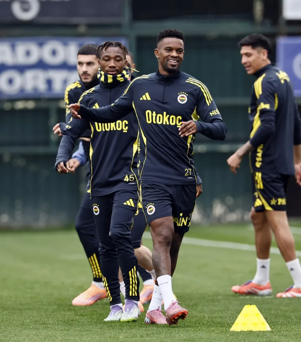 İstanbul'da Fenerbahçe ve Galatasaray derbi hazırlıklarını tamamladı